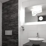 Moebelierte 3-zm-wohnung Mit Luxurioeser Innenausstattung In Zentrum Düsseldorf