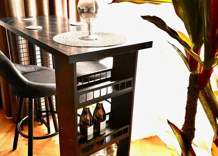 Apartament Moebelierte 3-zm-wohnung Mit Luxurioeser Innenausstattung In Zentrum Düsseldorf