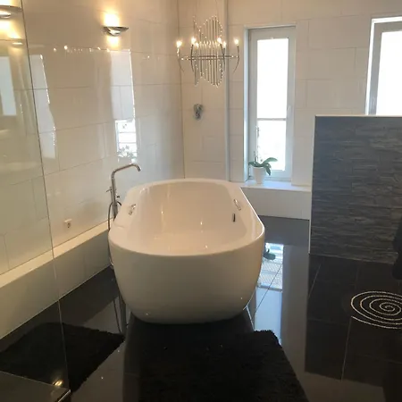 Apartman 3-room Luxury - 120qm - Up To 9 Guests - Air Condition - Free Car Parking Düsseldorf
