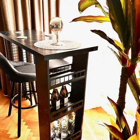 Appartement Moebelierte 3-zm-wohnung Mit Luxurioeser Innenausstattung In Zentrum Düsseldorf