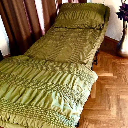 3-room Luxury - 120qm - Up To 9 Guests - Air Condition - Free Car Parking *