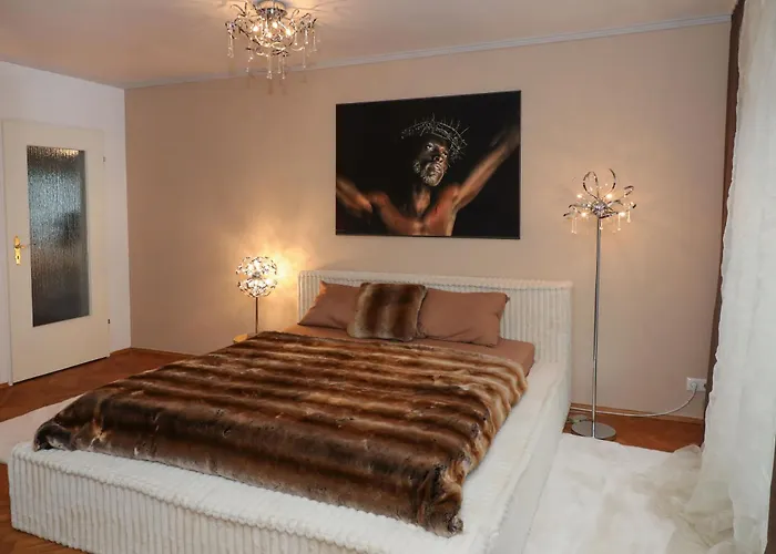 公寓 Moebelierte 3-zm-wohnung Mit Luxurioeser Innenausstattung In Zentrum