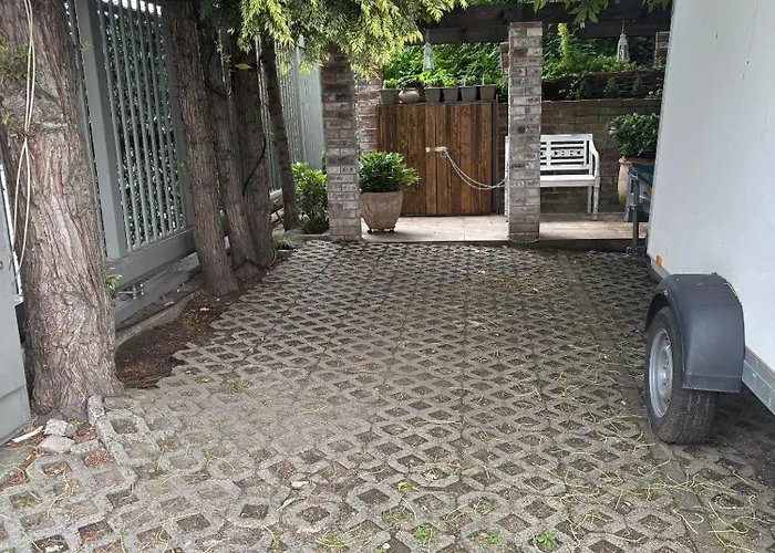 Moebelierte 3-zm-wohnung Mit Luxurioeser Innenausstattung In Zentrum Ντίσελντορφ